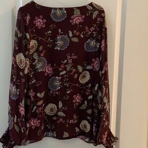 Vince Camuto blouse,Floral Patterned Fabric